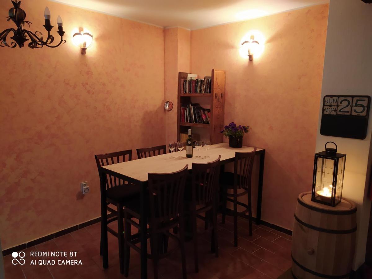 Castle-Wall-Inn Mikulov Dış mekan fotoğraf